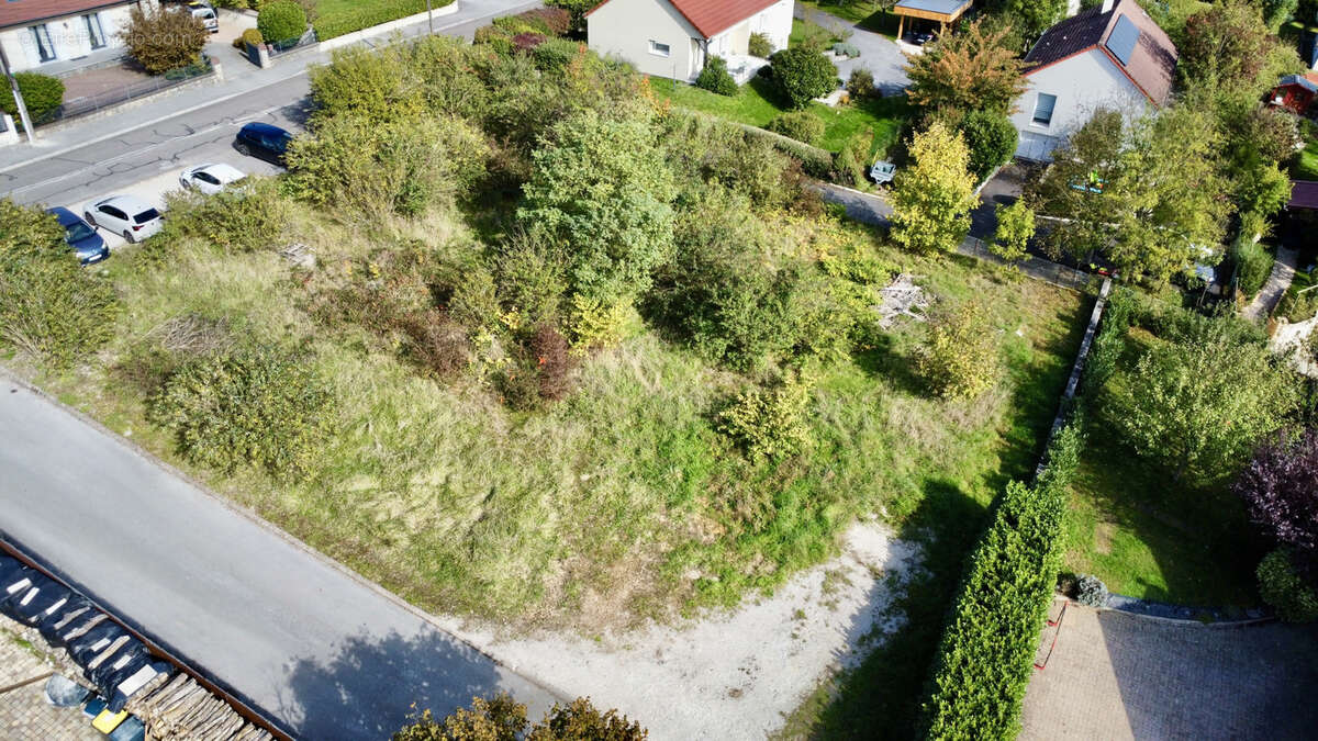 Terrain à SAINT-VIT