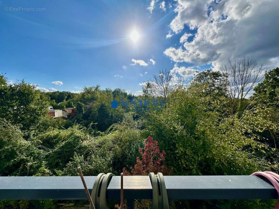 Appartement à SAINT-THIBAULT-DES-VIGNES