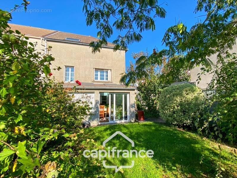 Maison à VILLEVAUDE