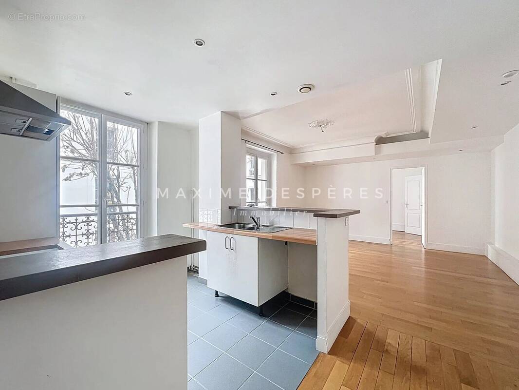 Appartement à LEVALLOIS-PERRET