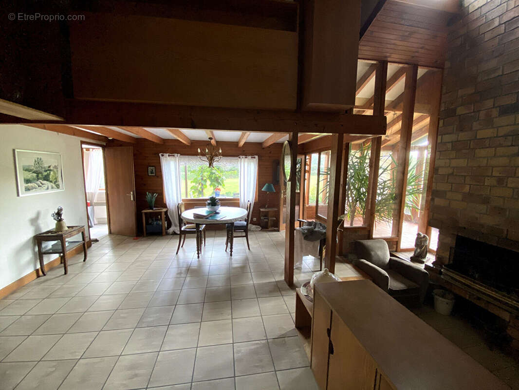 Maison 7 pièce(s) à 10 minutes à l'ouest de Moulins - photo 7