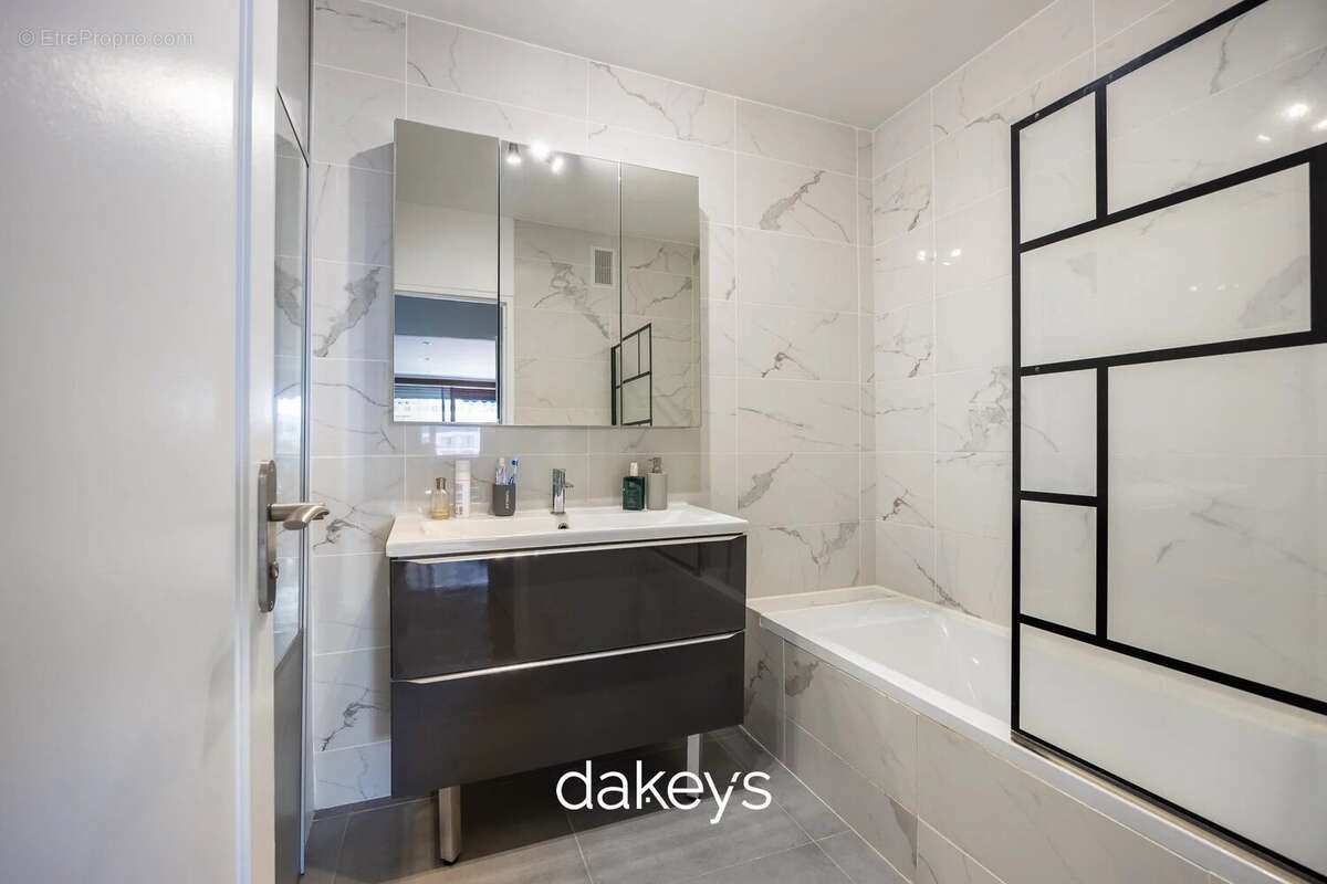 Appartement à MARSEILLE-9E