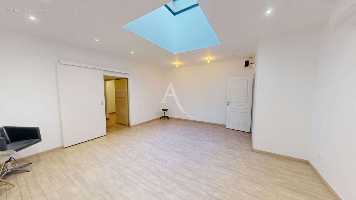 Commerce à CARCASSONNE