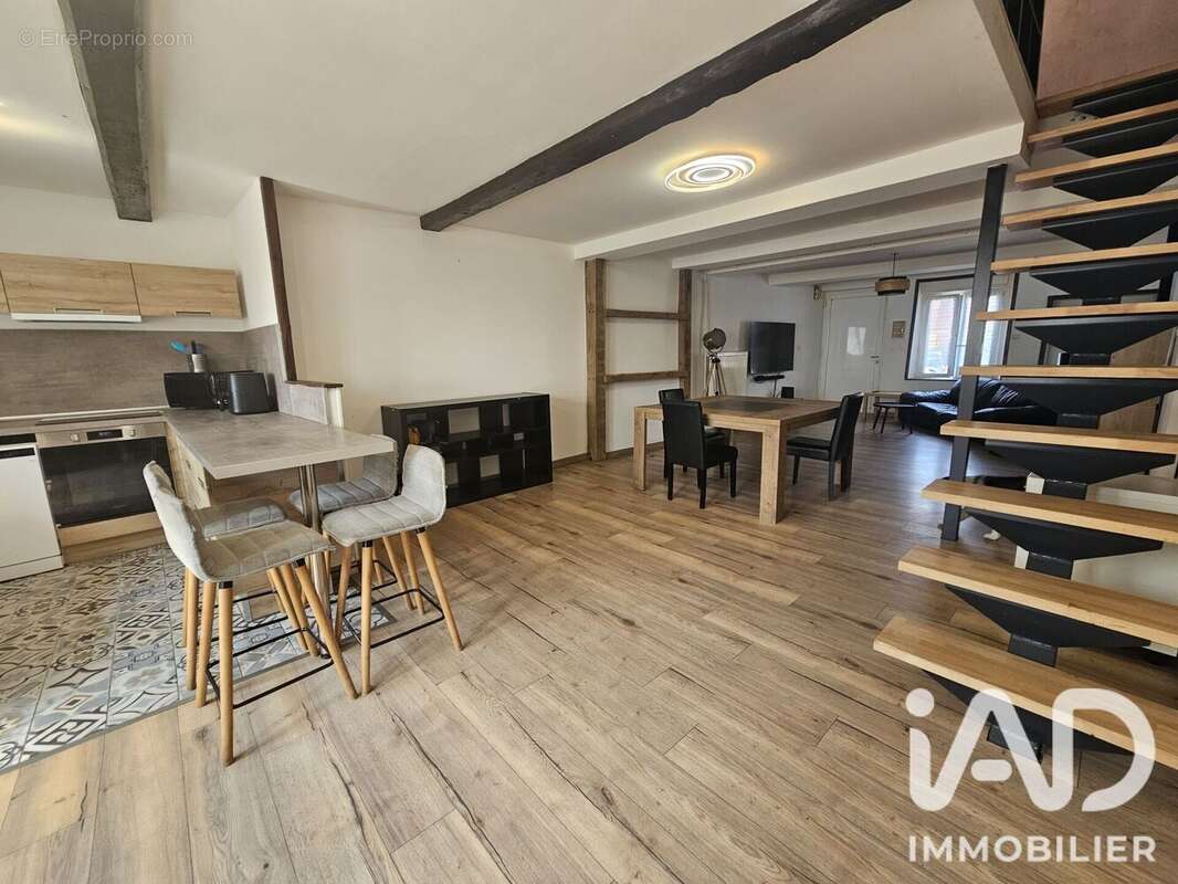 Maison 144 m² à Jonval  - photo 4