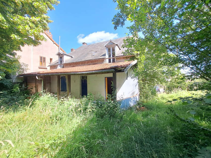 Maison à SAINT-ELOY-LES-MINES