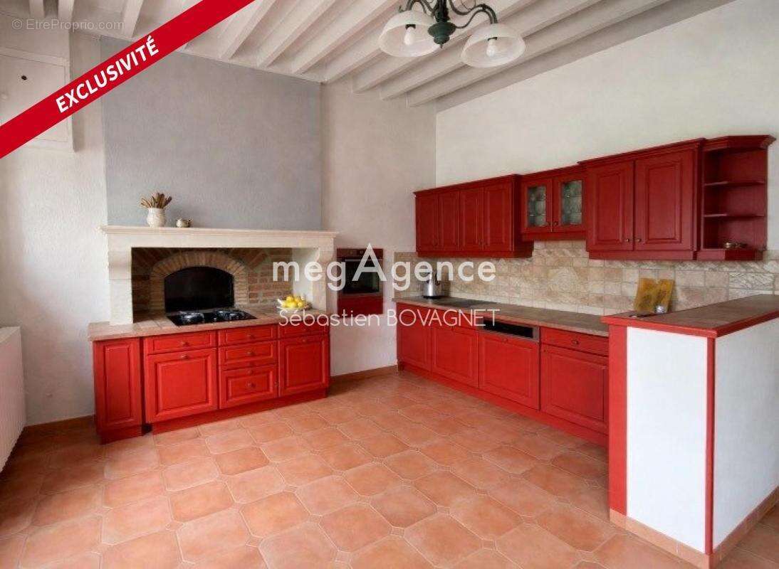 Maison à LA CHAPELLE-SAINT-AUBIN