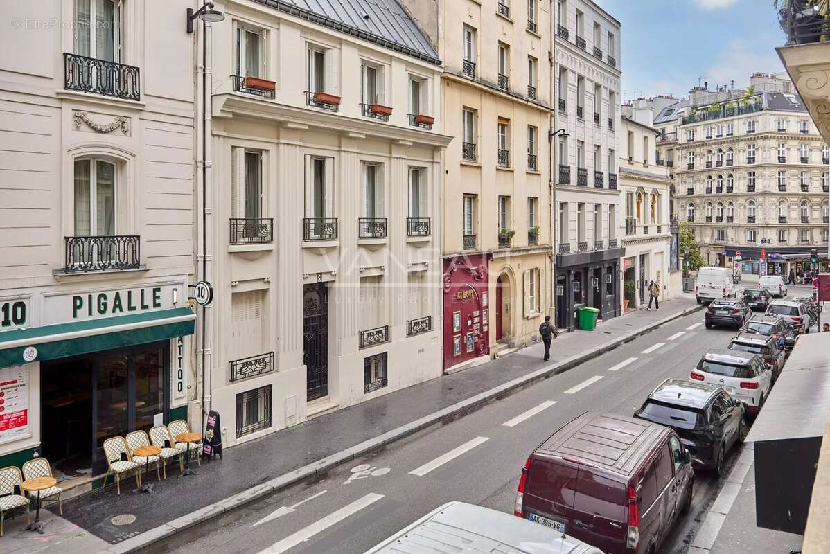 Appartement à PARIS-9E