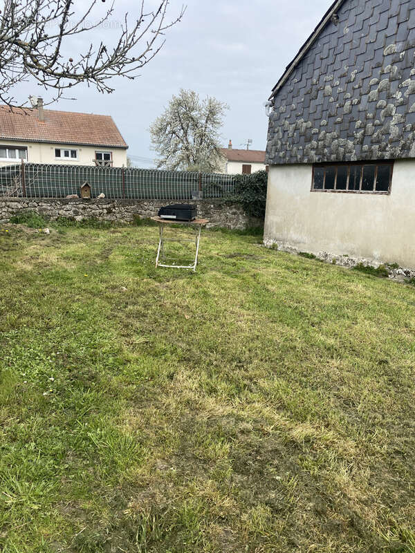 Maison à SAINT-LEGER-MAGNAZEIX