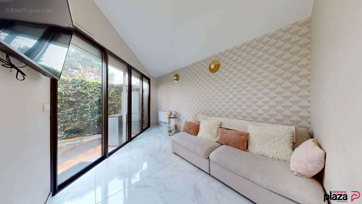 Appartement à REIGNIER