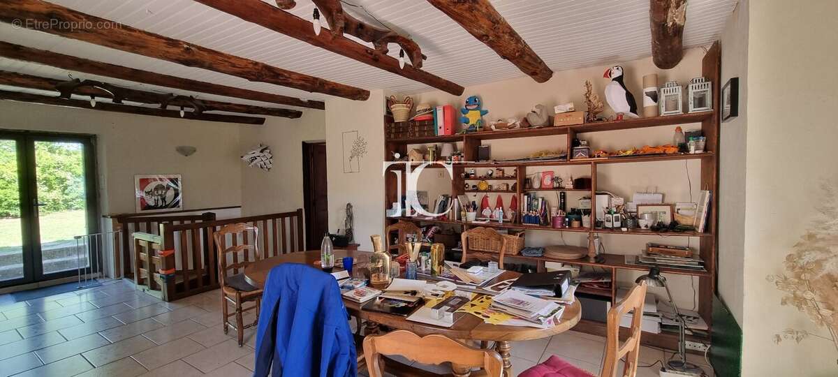 Maison à SAINT-PIERRE-SAINT-JEAN