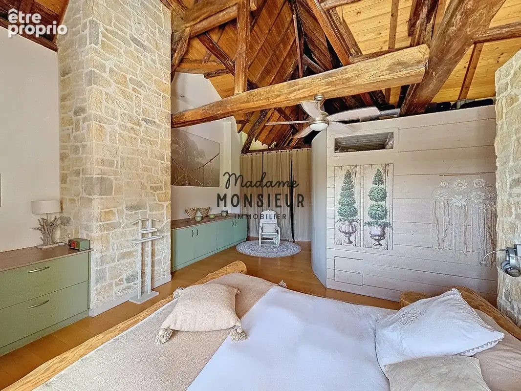 Propriété 280m2 avec jardin paysagé - photo 12