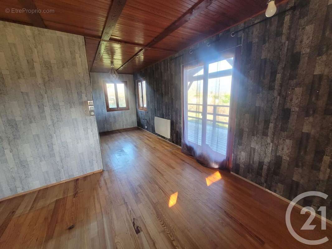 Maison à MONTPONT-EN-BRESSE