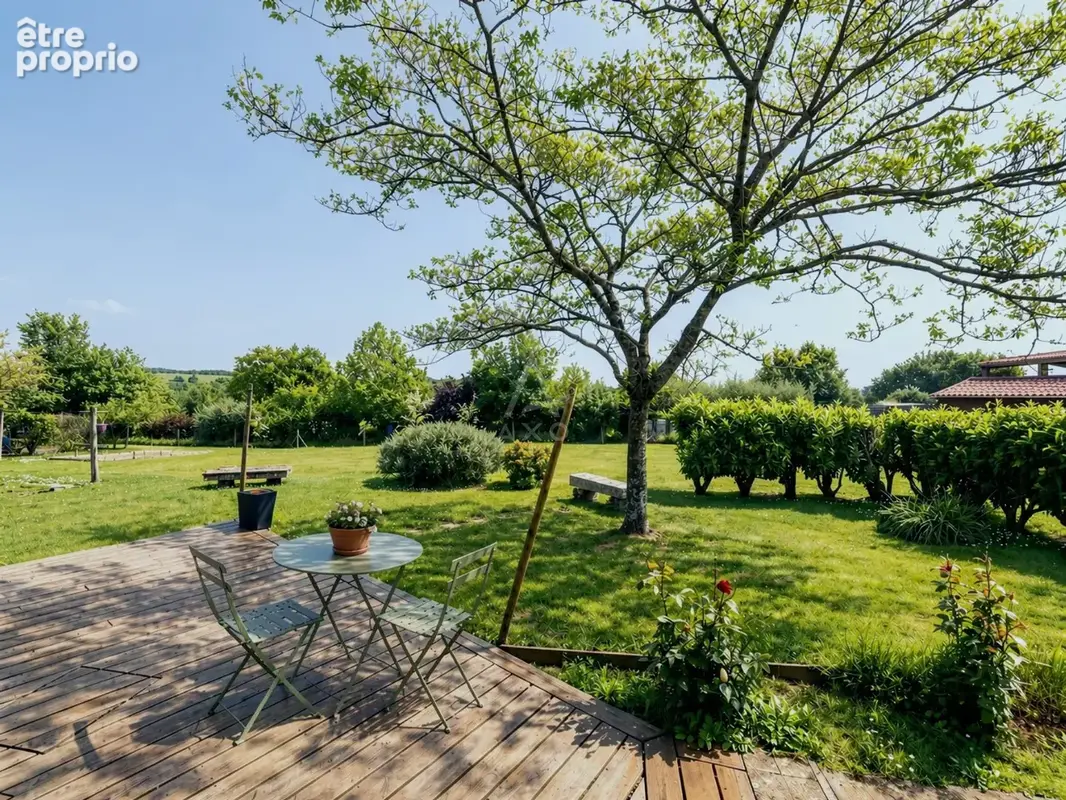 Maison en village - Saint-Georges-de-Montaigu - photo 19