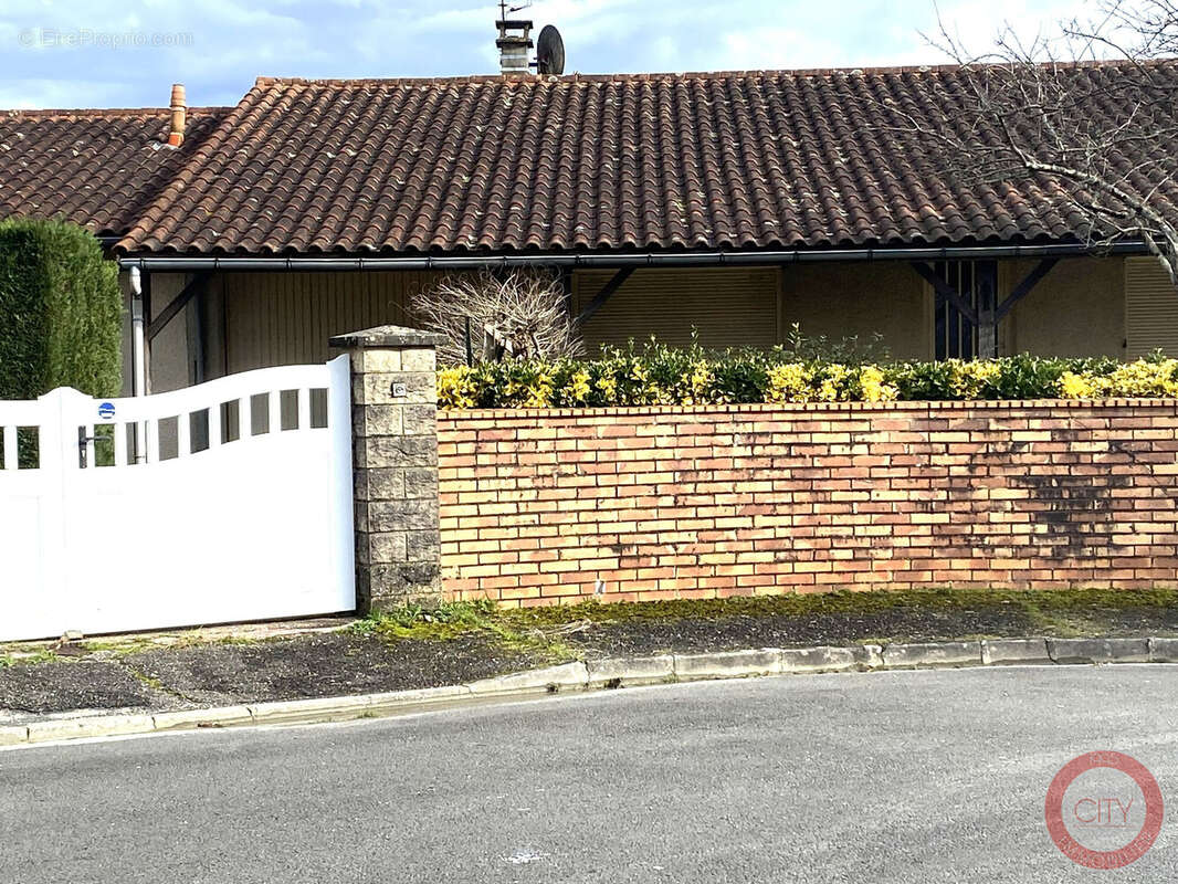 Maison à CARBON-BLANC