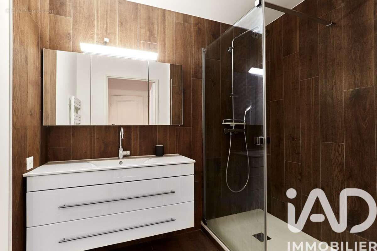 Photo 6 - Appartement à COURBEVOIE