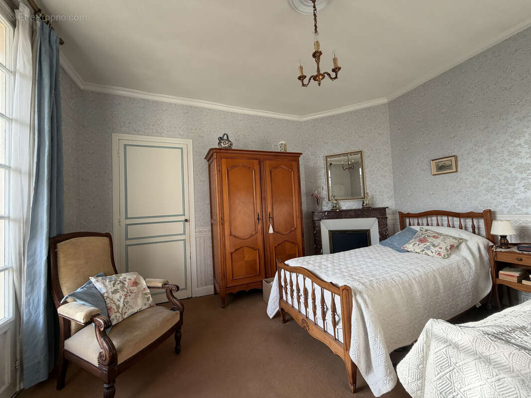 Maison à SAINT-JULIEN-LES-VILLAS