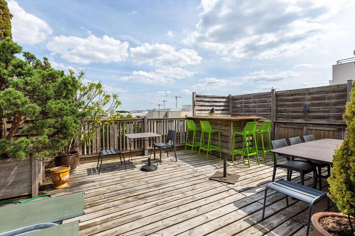 Appartement à SURESNES