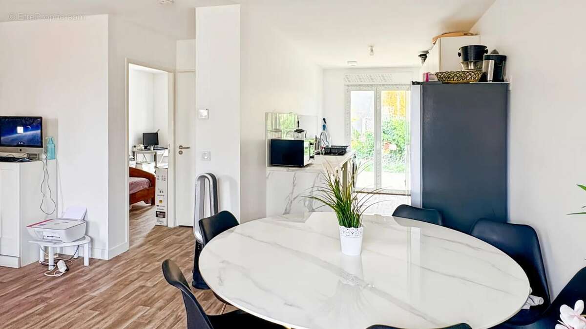 Maison à PARAY-DOUAVILLE