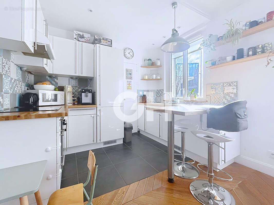 Appartement à PARIS-11E