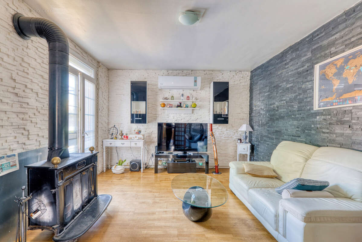 Maison à TIGNIEU-JAMEYZIEU