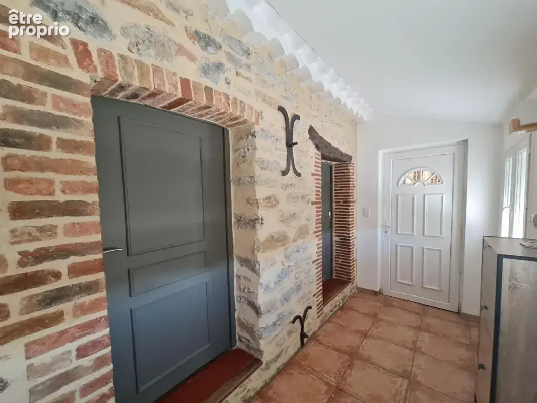 Saint-julien-les-rosiers - mas rénové 141 m² + studio indépendant - terrain 750 m² - photo 5