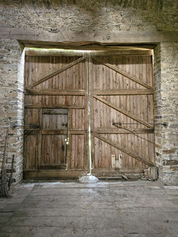 Maison à CALMONT