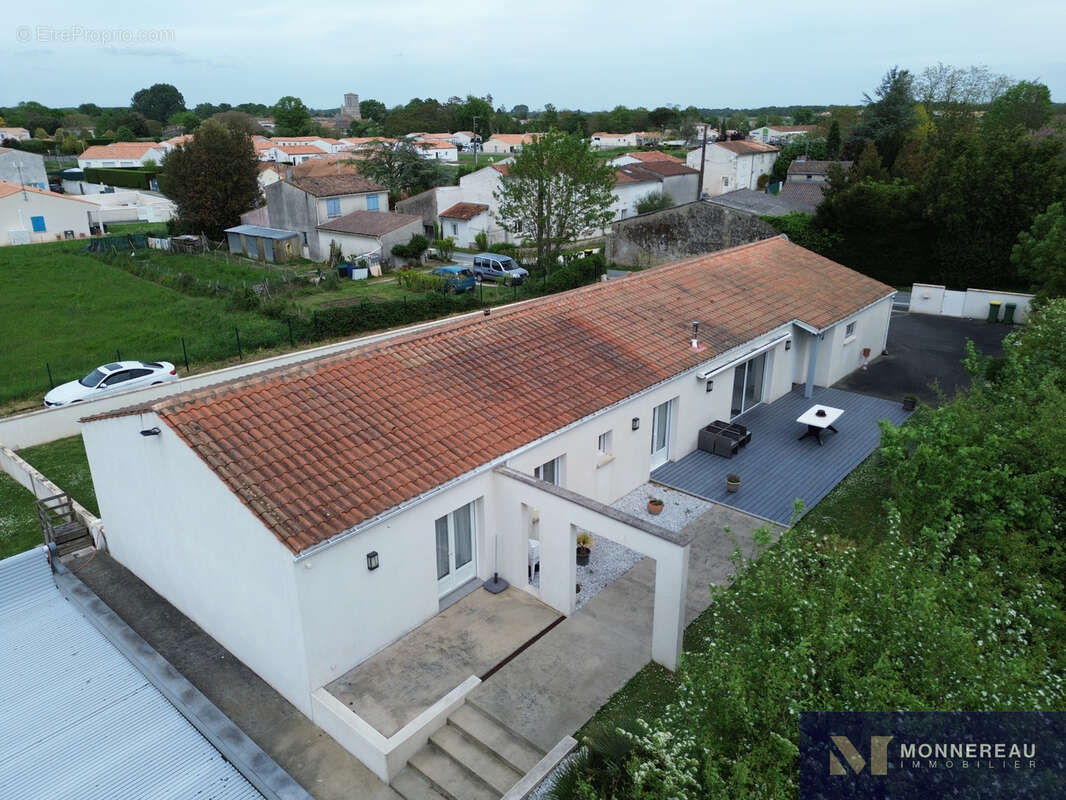 Maison à CORME-ECLUSE