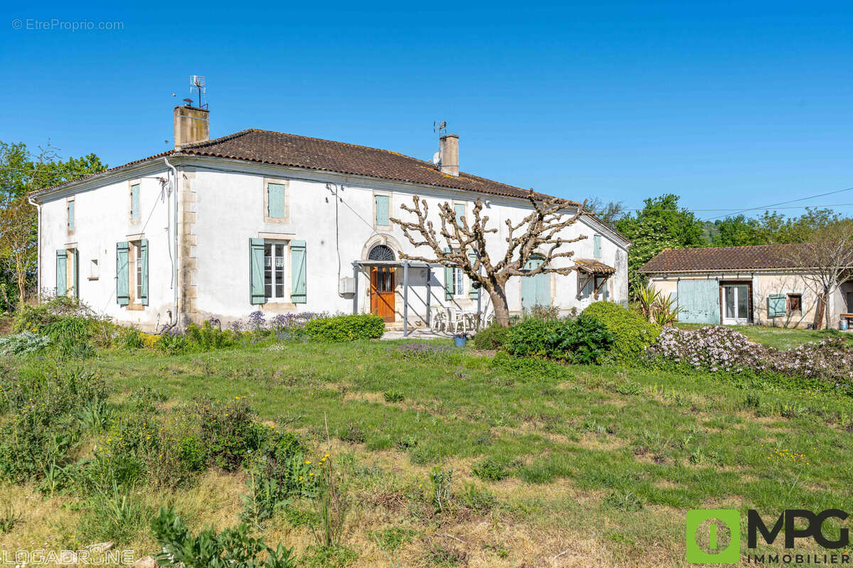 Maison à PINEL-HAUTERIVE