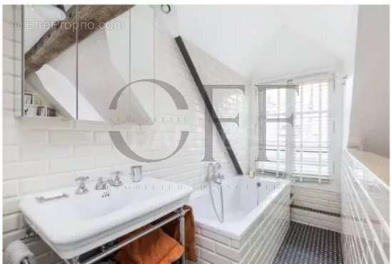 Appartement à PARIS-7E