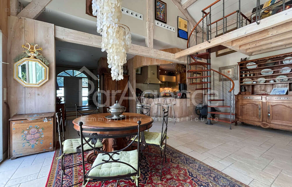 Maison contemporaine avec piscine et appartement indépendant - photo 4