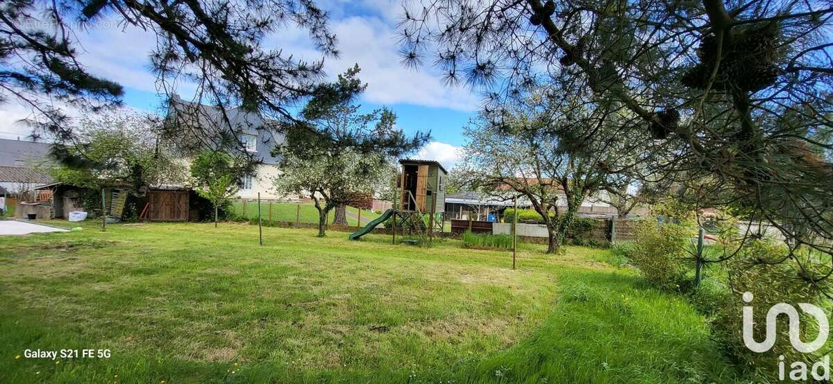 Photo 2 - Terrain à SAINT-MALO-DE-GUERSAC