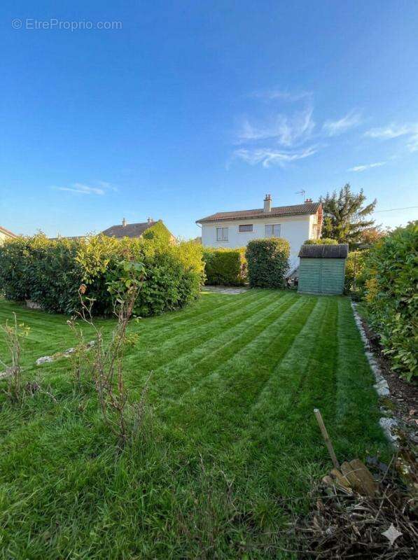 Maison à AIGUEPERSE