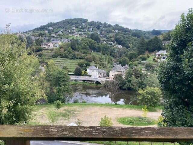 Appartement à ENTRAYGUES-SUR-TRUYERE