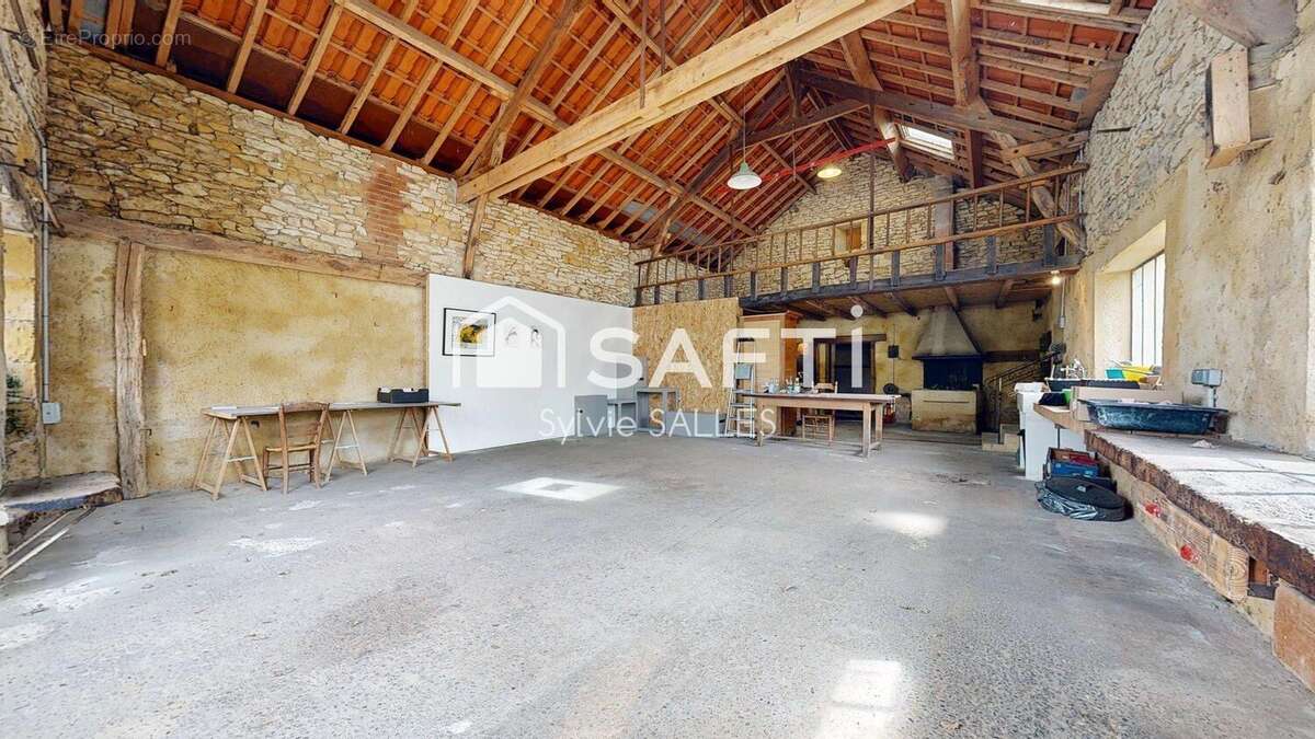 Maison 53 m² à Meyrals  - photo 8