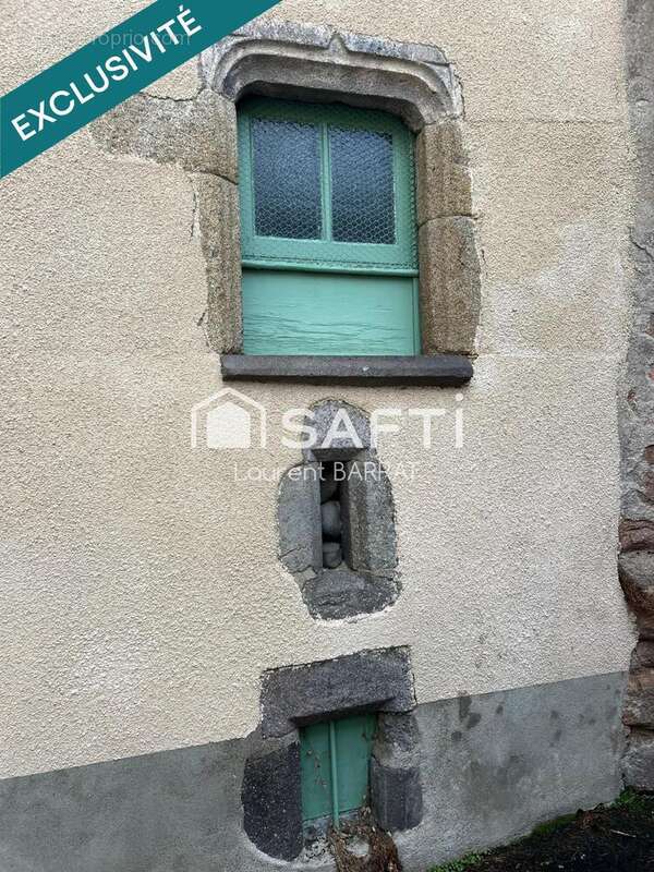 Photo 2 - Parking à ISSOIRE