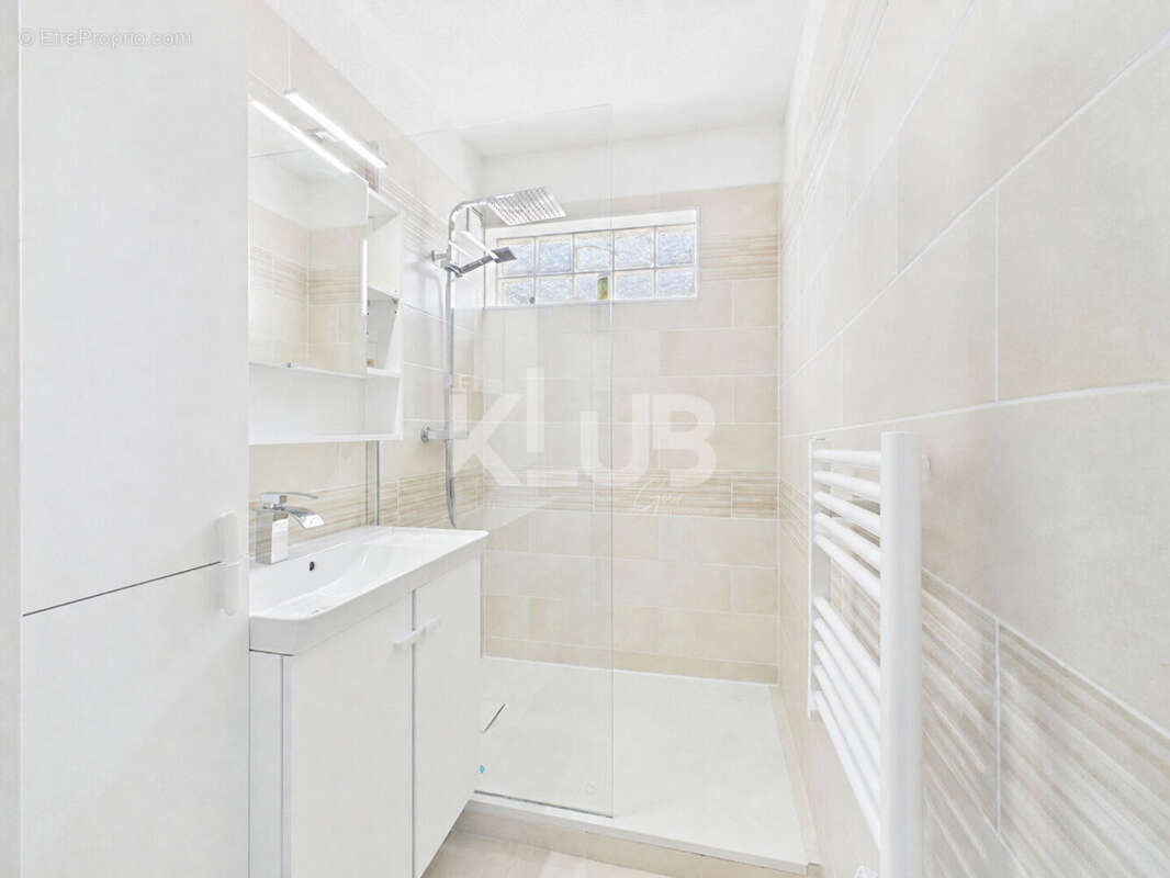 Appartement de prestige 4 pièces à vendre à Sanary-sur-Mer - Réf. CO1027 - photo 5