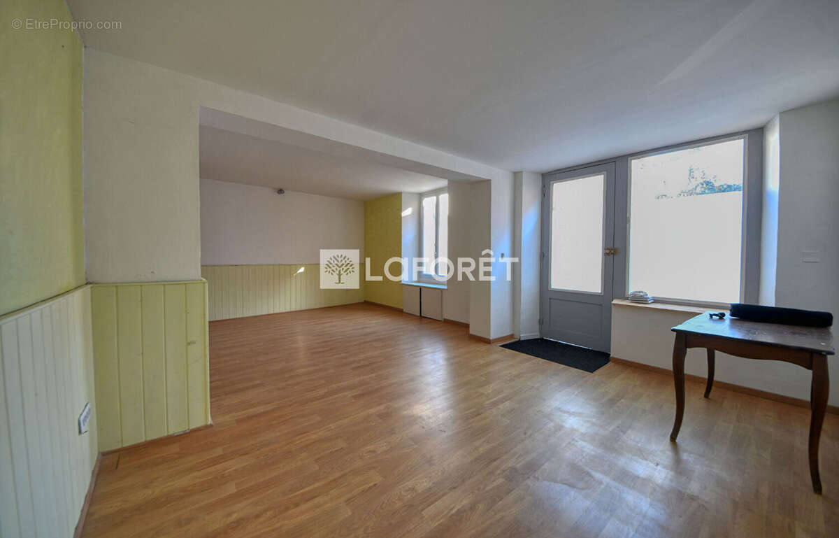 Maison à LISLE-SUR-TARN