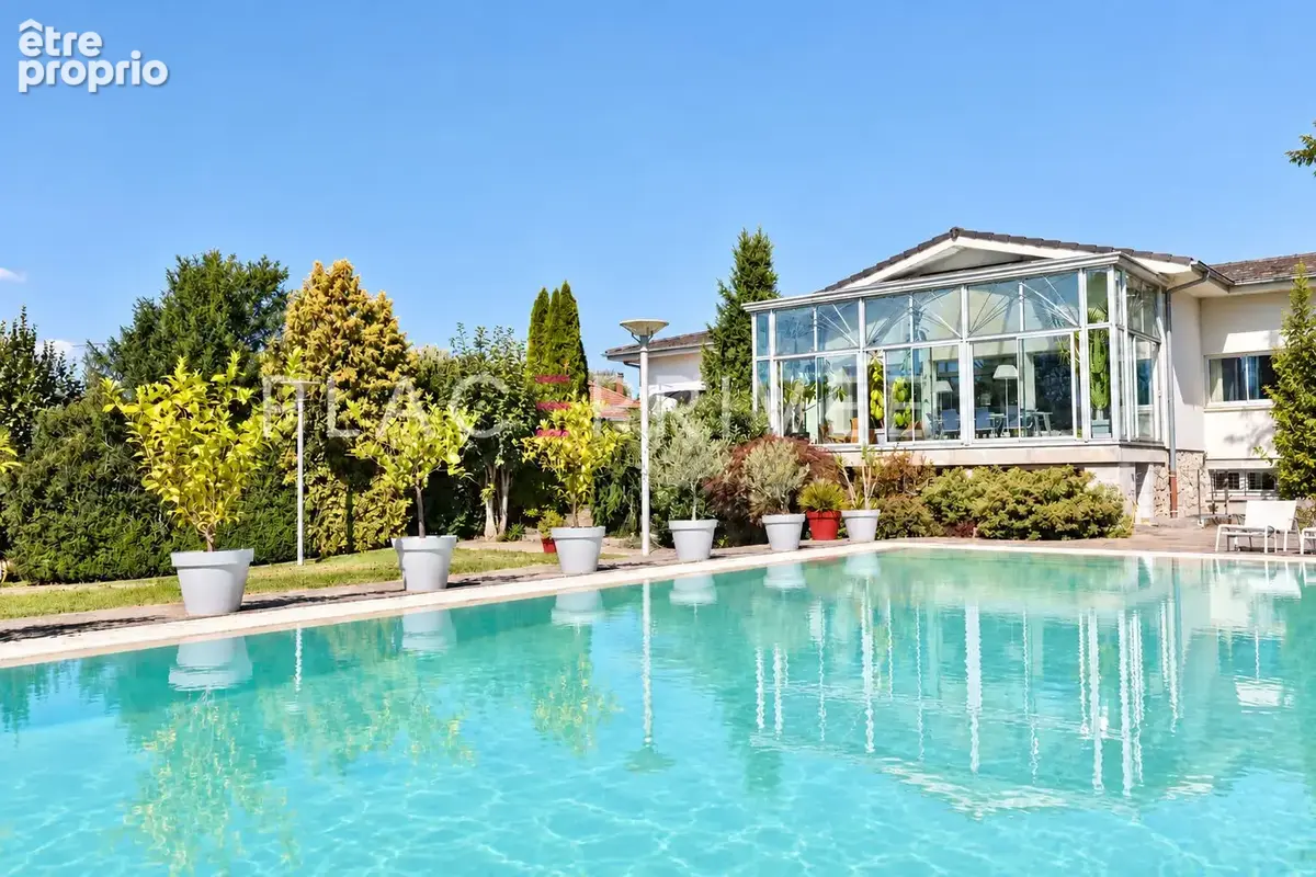 Photo Maison à Bellefontaine au prix de 565 000€