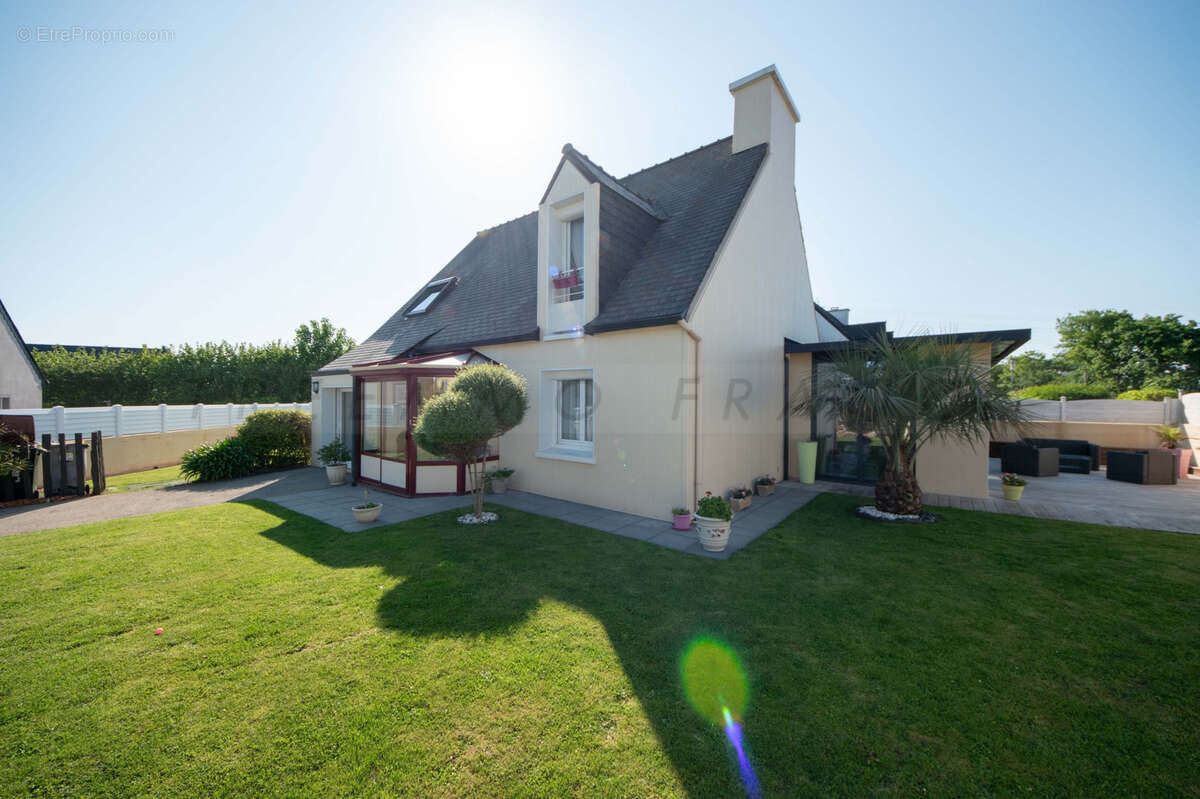 A vendre - guilers - maison de 150 m2 - 4 chambres - terrain de 545 m2 - dependances - 354000€ - photo 3