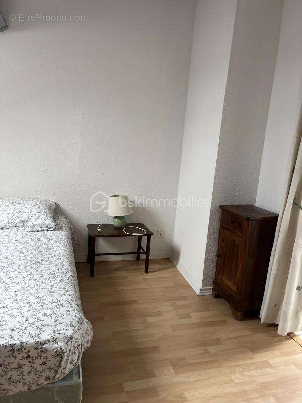 Dans résidence sécurisée face à la plage, appartement T5 avec terrasse, piscine et place de parking privative - photo 9