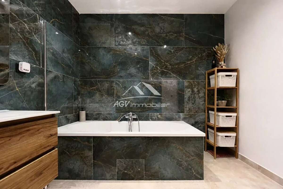 Maison à SAINT-JEAN-DU-PIN