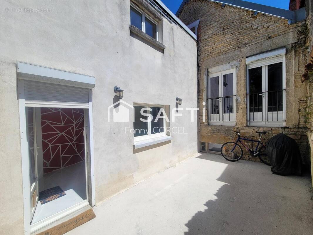 Photo 1 - Maison à SAINTE-COLOMBE-SUR-SEINE