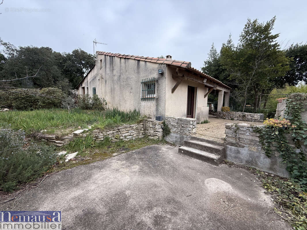 Maison à CAVEIRAC