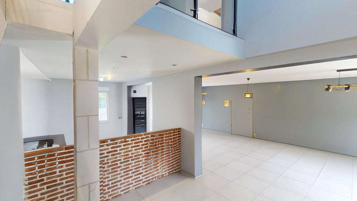 Maison à CANDE-SUR-BEUVRON