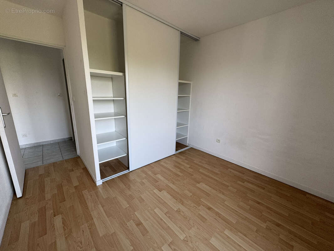 Appartement à LA RIVIERE-SAINT-SAUVEUR