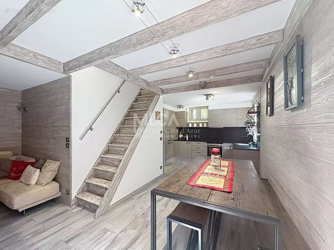 Appartement à SAINT-ETIENNE-DE-TINEE