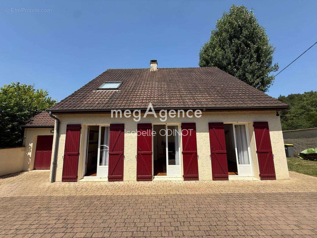Belle Maison familiale sur un terrain de 1405m2 - photo 18
