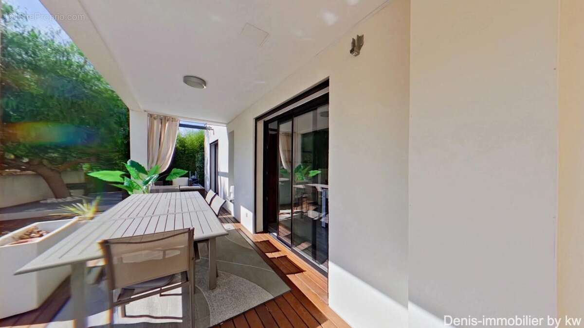 Maison à VILLENEUVE-DE-LA-RAHO