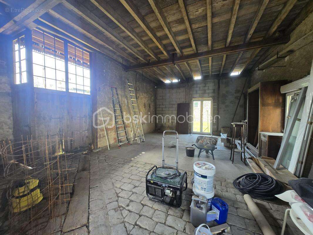 Appartement à FOURCHAMBAULT