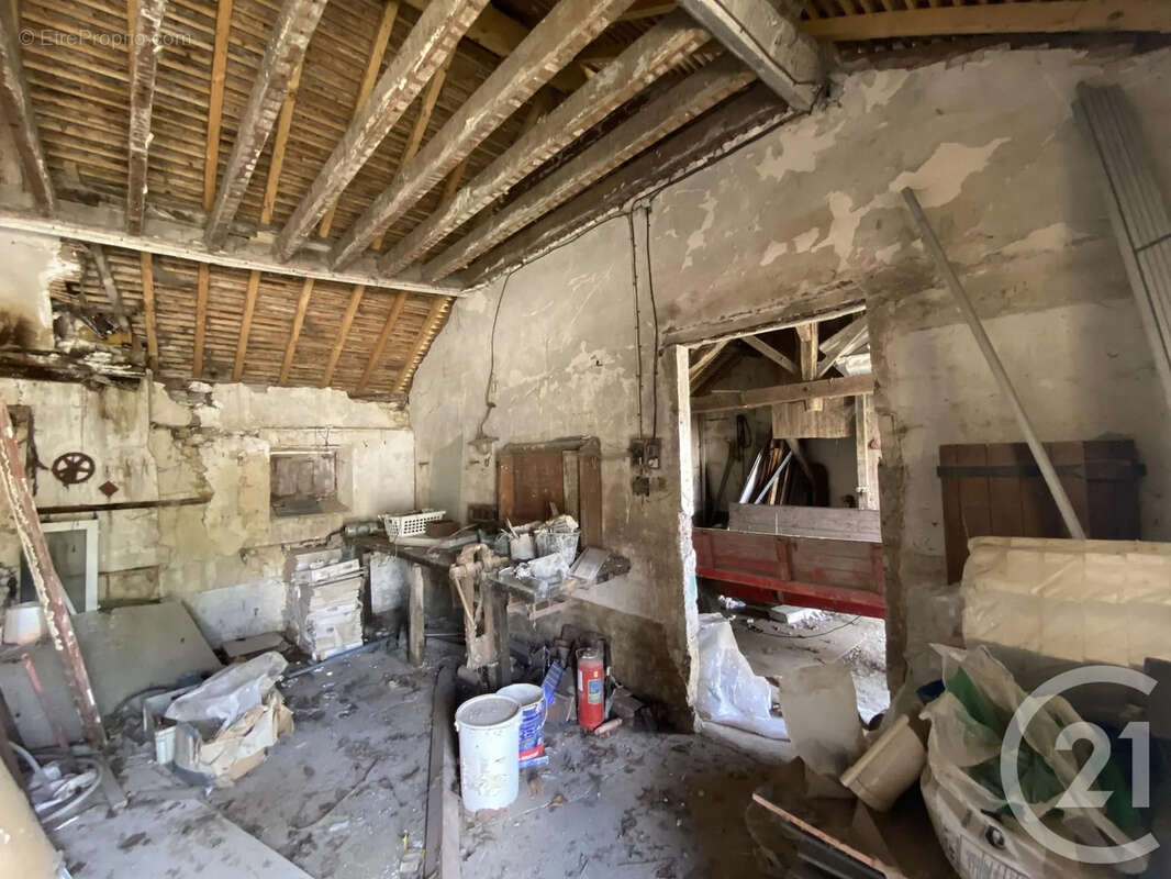 Maison 530 m² à Nangis  - photo 10